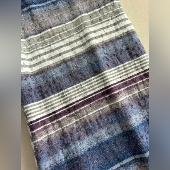 Women’s pullover shirt, size M - Picture 8 of 12